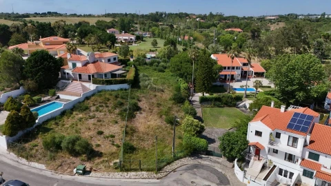 Terreno para Venda em São João das Lampas e Terrugem