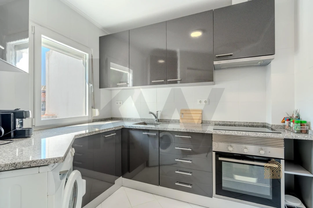 Apartamento T2 para Venda em Algés, Linda-A-Velha e Cruz Quebrada-Dafundo Foto 1