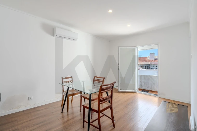 Apartamento T2 para Venda em Algés, Linda-A-Velha e Cruz Quebrada-Dafundo Foto 5