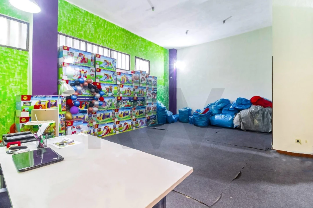Loja para Venda em Matosinhos e Leça da Palmeira Foto 3