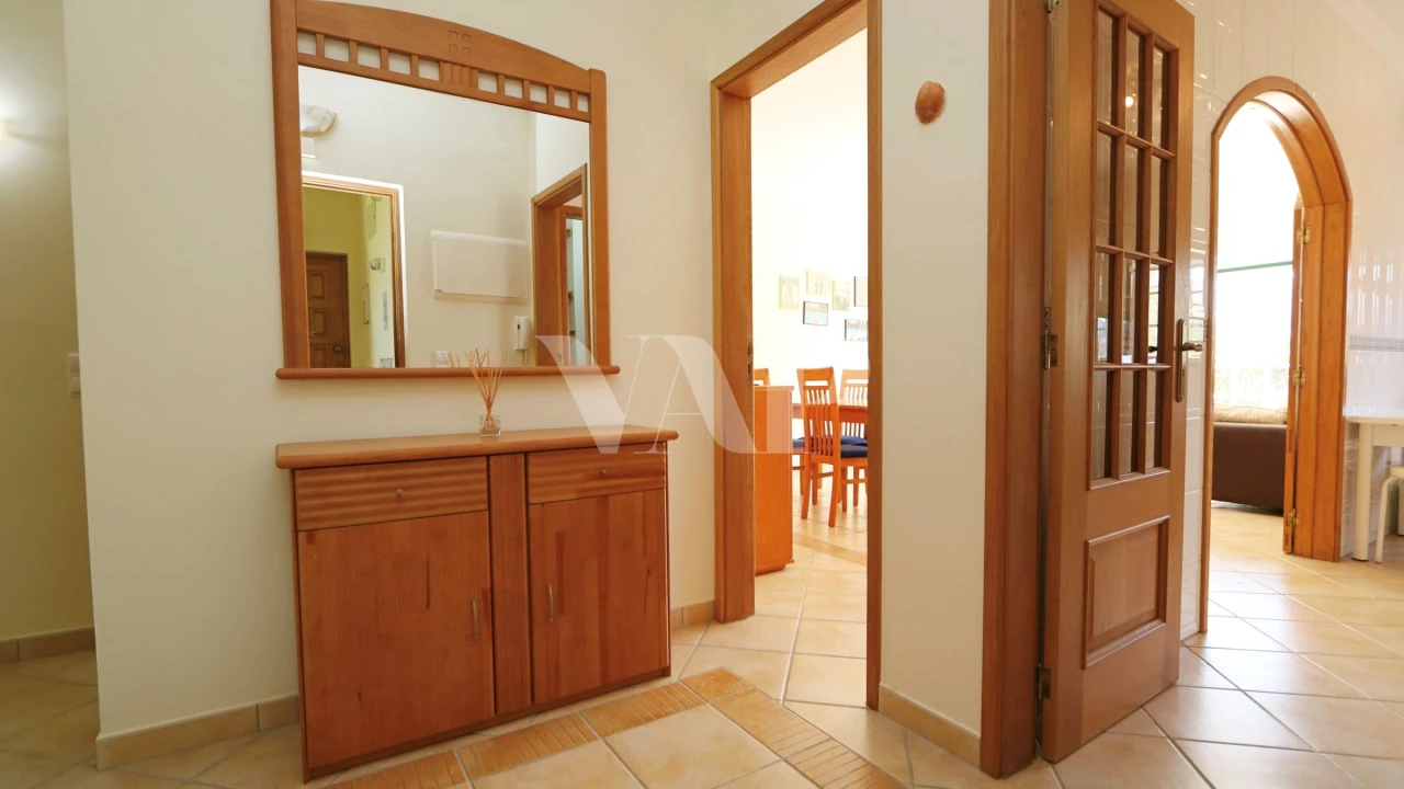 Apartamento T2 para Venda em Quarteira Foto 7