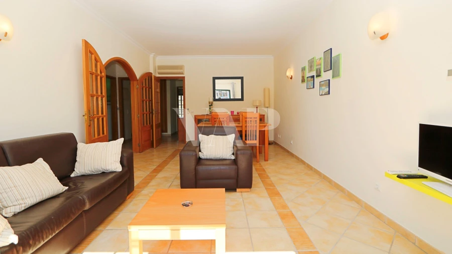 Apartamento T2 para Venda em Quarteira Foto 8