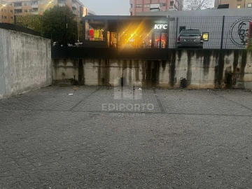 Apartamento T1 para Arrendamento em Santa Marinha e São Pedro da Afurada