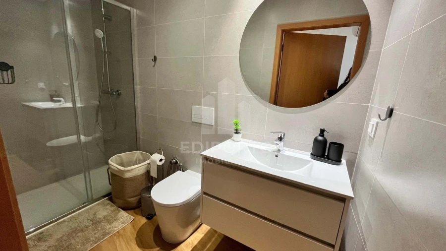 Apartamento T1 para Arrendamento em Santa Marinha e São Pedro da Afurada Foto 9