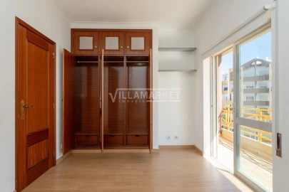 Apartamento T2 para Arrendamento em Lagos (São Sebastião e Santa Maria)