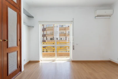 Apartamento T2 para Arrendamento em Lagos (São Sebastião e Santa Maria)
