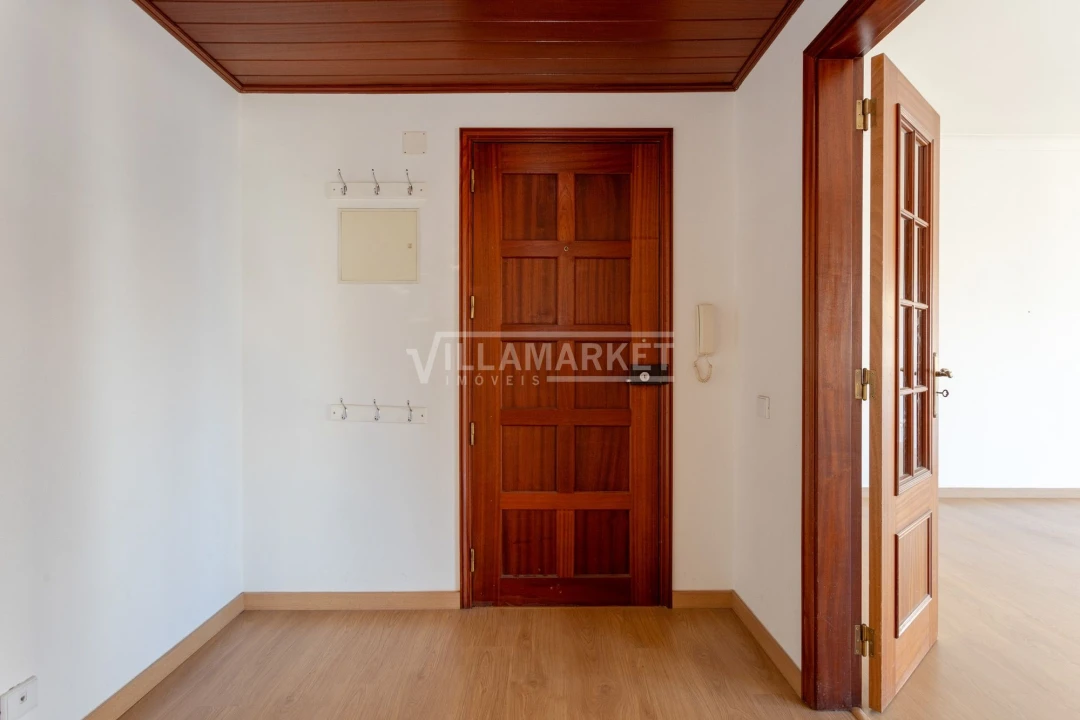Apartamento T2 para Arrendamento em Lagos (São Sebastião e Santa Maria) Foto 12