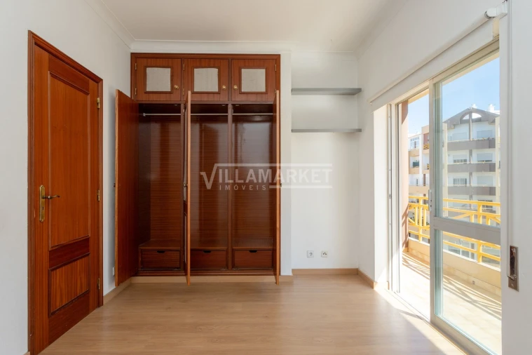 Apartamento T2 para Arrendamento em Lagos (São Sebastião e Santa Maria) Foto 19