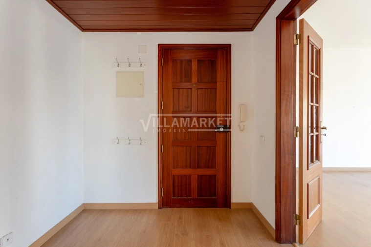 Apartamento T2 para Arrendamento em Lagos (São Sebastião e Santa Maria) Foto 12
