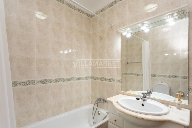 Apartamento T2 para Arrendamento em Lagos (São Sebastião e Santa Maria) Foto 16