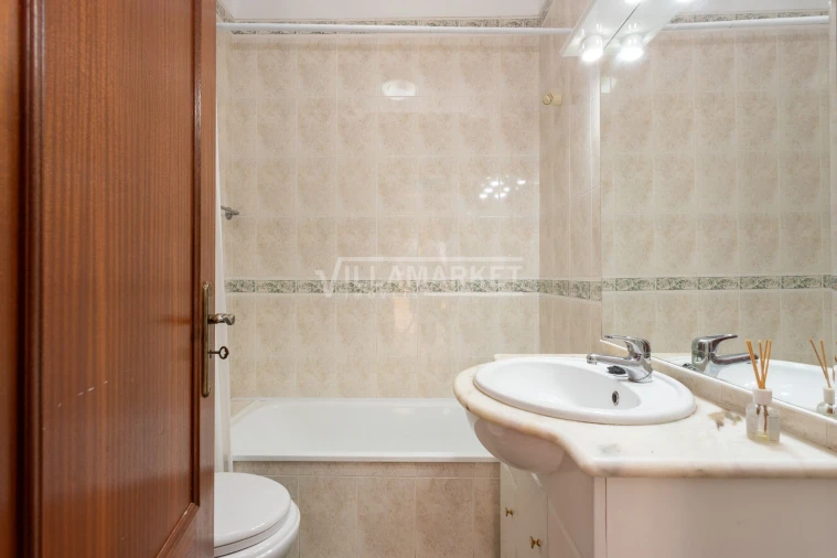 Apartamento T2 para Arrendamento em Lagos (São Sebastião e Santa Maria) Foto 14