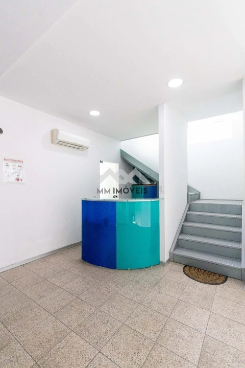 Armazém para Venda em Ermesinde