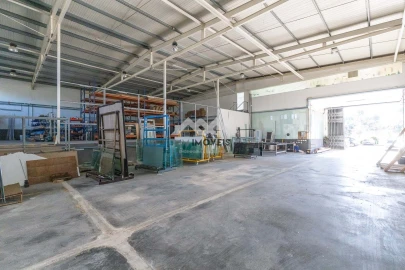Armazém para Venda em Ermesinde