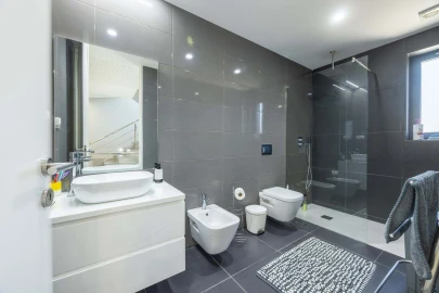 Moradia T5 para Venda em Gondomar (São Cosme), Valbom e Jovim