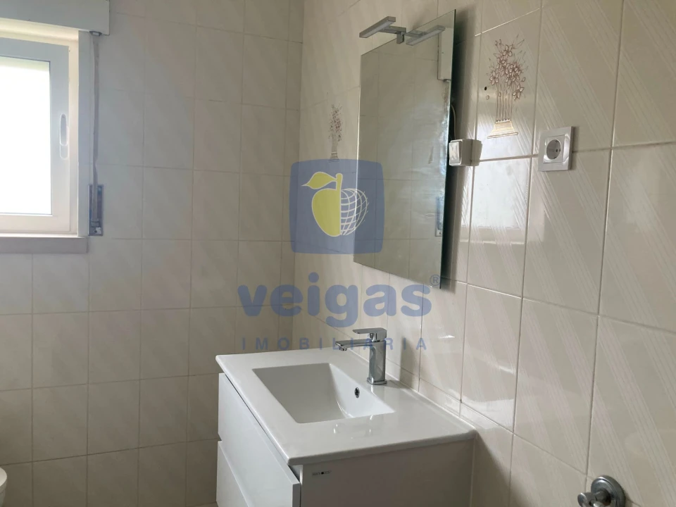 Apartamento T3 para Arrendamento em Foz do Arelho Foto 18