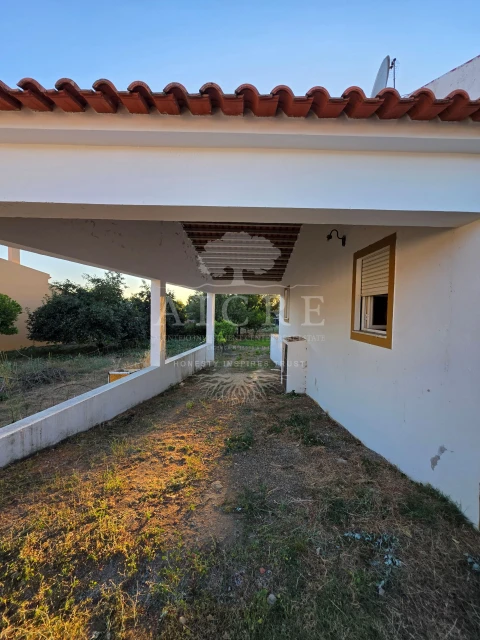 Moradia T2 para Venda em Santiago do Escoural