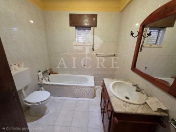 Moradia T2 para Venda em Santiago do Escoural
