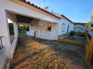 Moradia T2 para Venda em Santiago do Escoural