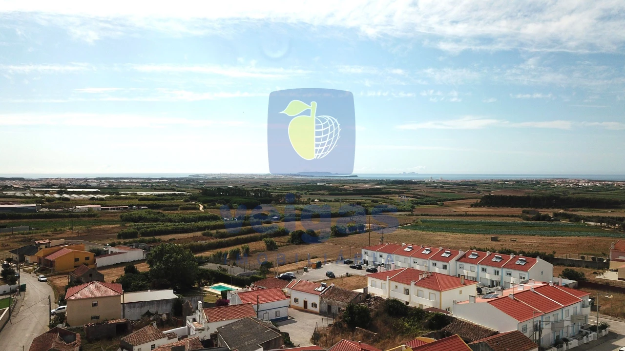 Moradia T2 para Venda em Atouguia da Baleia Foto 4