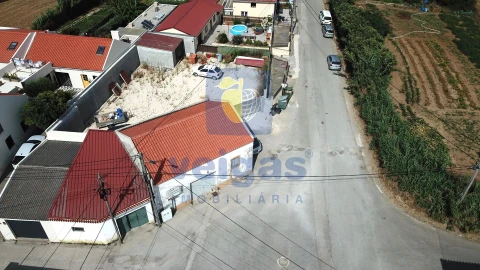 Moradia T2 para Venda em Atouguia da Baleia