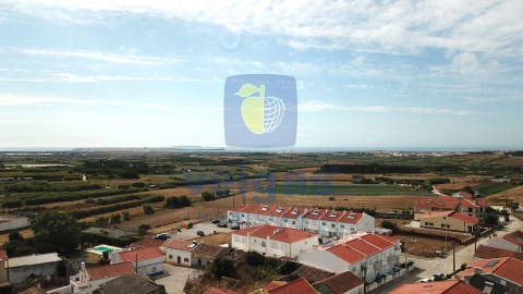 Moradia T2 para Venda em Atouguia da Baleia