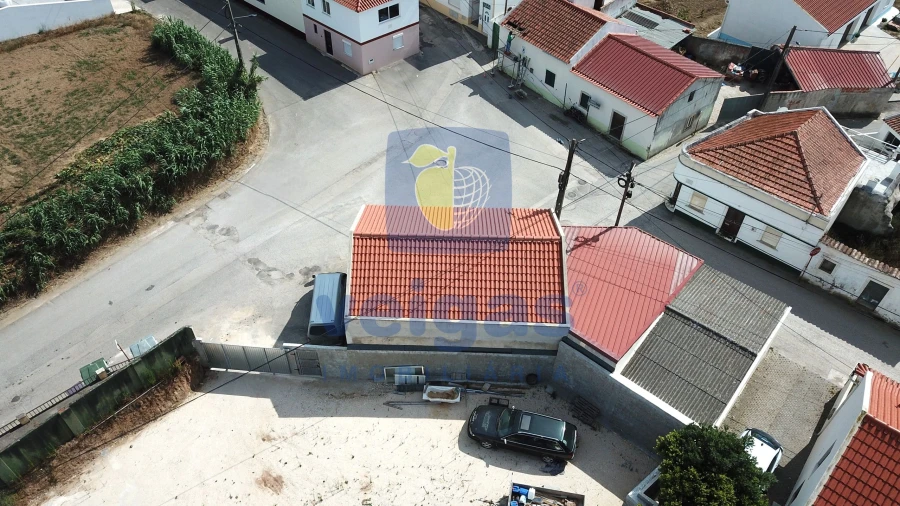 Moradia T2 para Venda em Atouguia da Baleia Foto 3