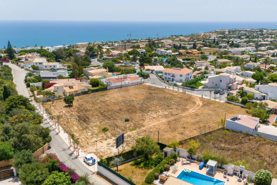 Terreno para Venda em Lagos (São Sebastião e Santa Maria) Foto 2