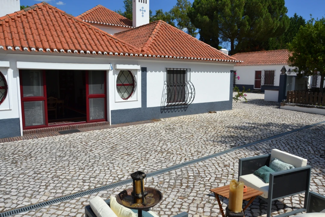 Moradia T4 para Venda em Santo Estêvão Foto 10