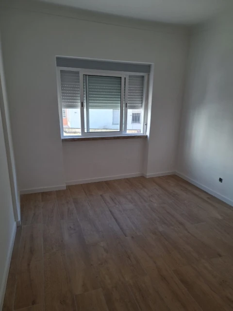Apartamento T3 para Venda em Agualva e Mira-Sintra