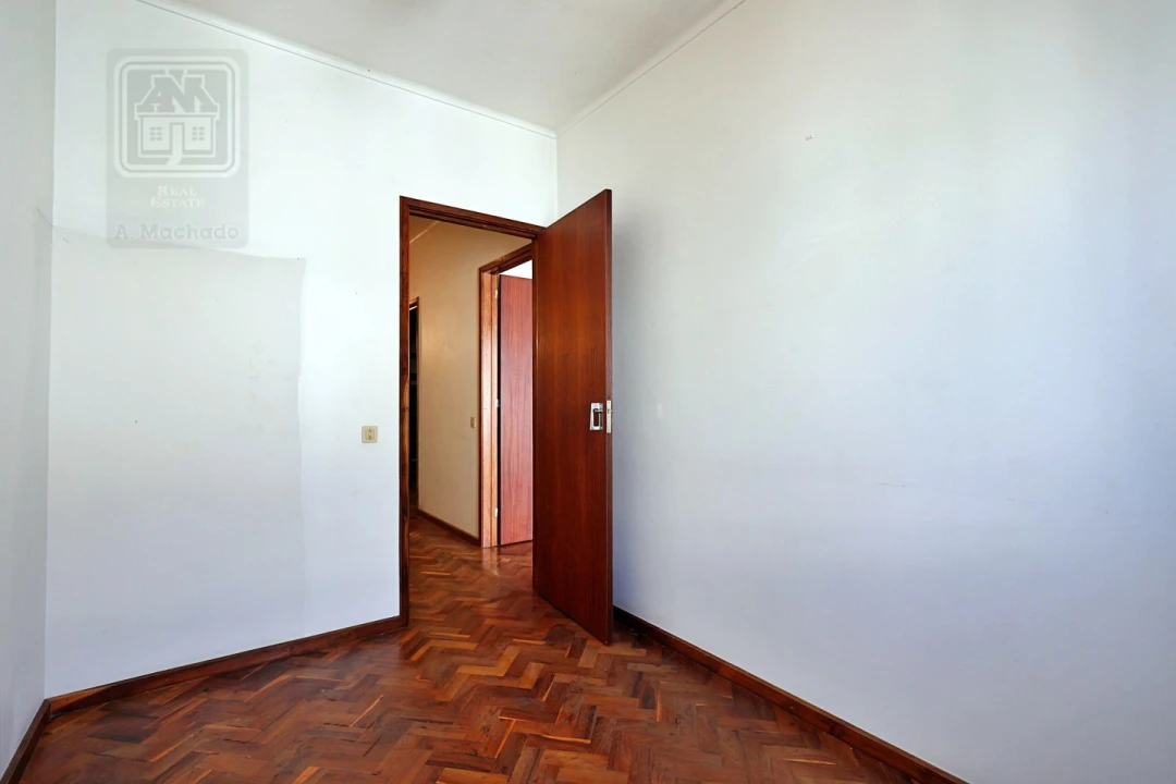 Moradia T4 para Venda em Ponta Delgada (São Pedro) Foto 41