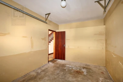 Moradia T4 para Venda em Ponta Delgada (São Pedro)