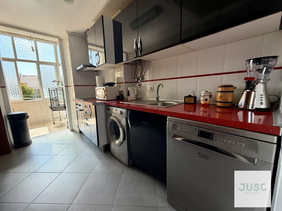 Apartamento T2 para Venda em Penha de França Foto 18