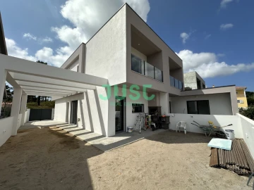 Moradia T3 para Venda em Fernao Ferro