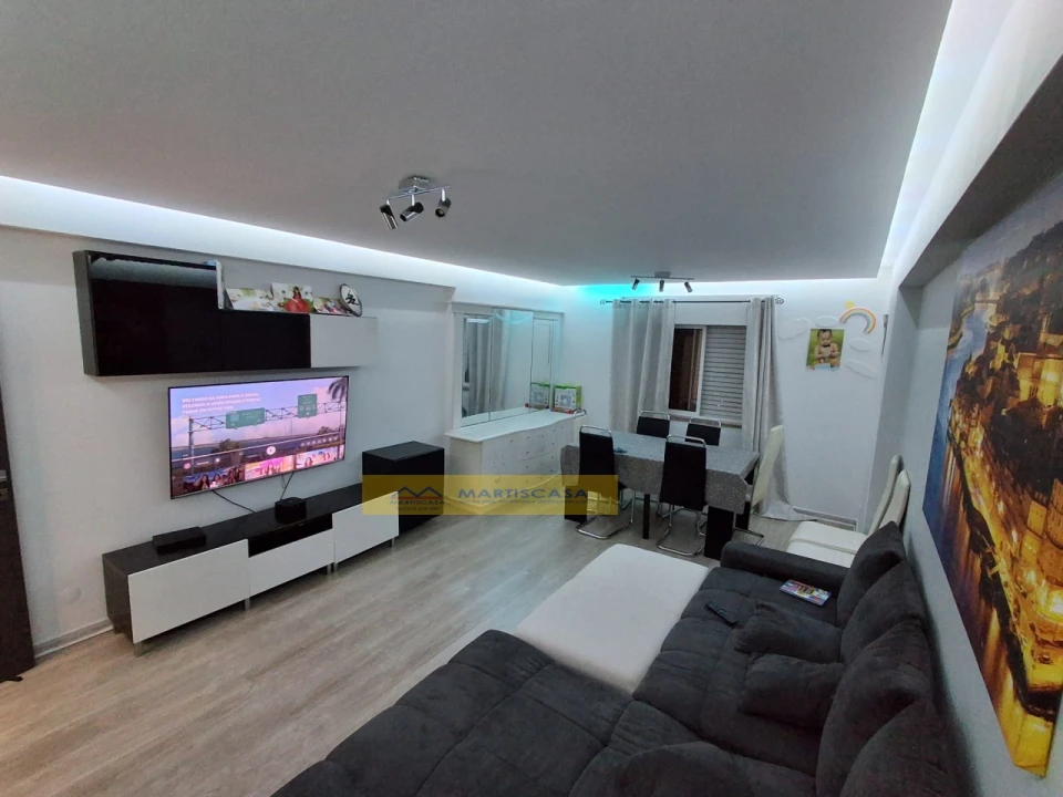 Apartamento T3 para Venda em Algueirão-Mem Martins Foto 1