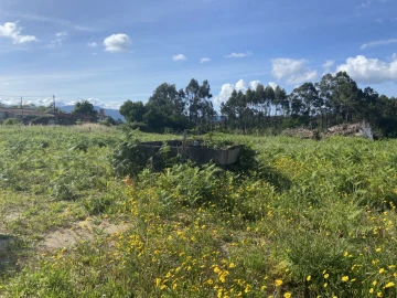 Moradia T4 para Venda em Reboreda e Nogueira