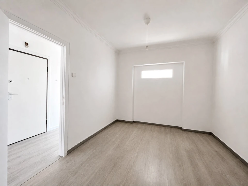 Apartamento T2 para Arrendamento em Queluz e Belas Foto 4