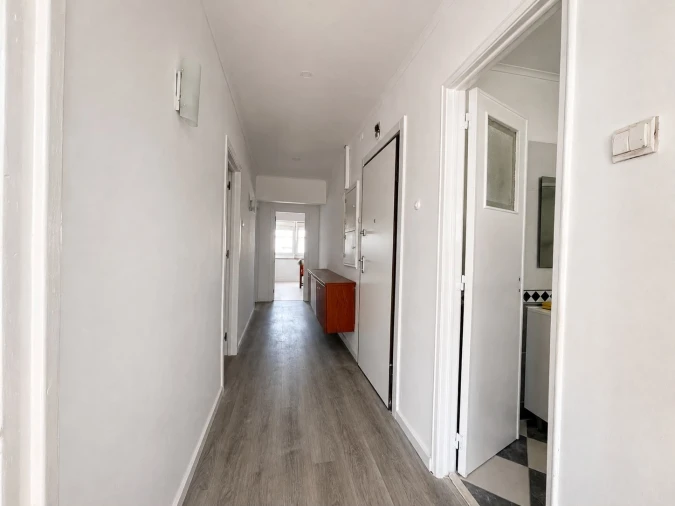 Apartamento T2 para Arrendamento em Queluz e Belas Foto 6