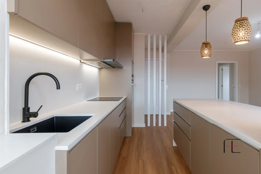 Apartamento T4 para Venda em Ramalde Foto 3