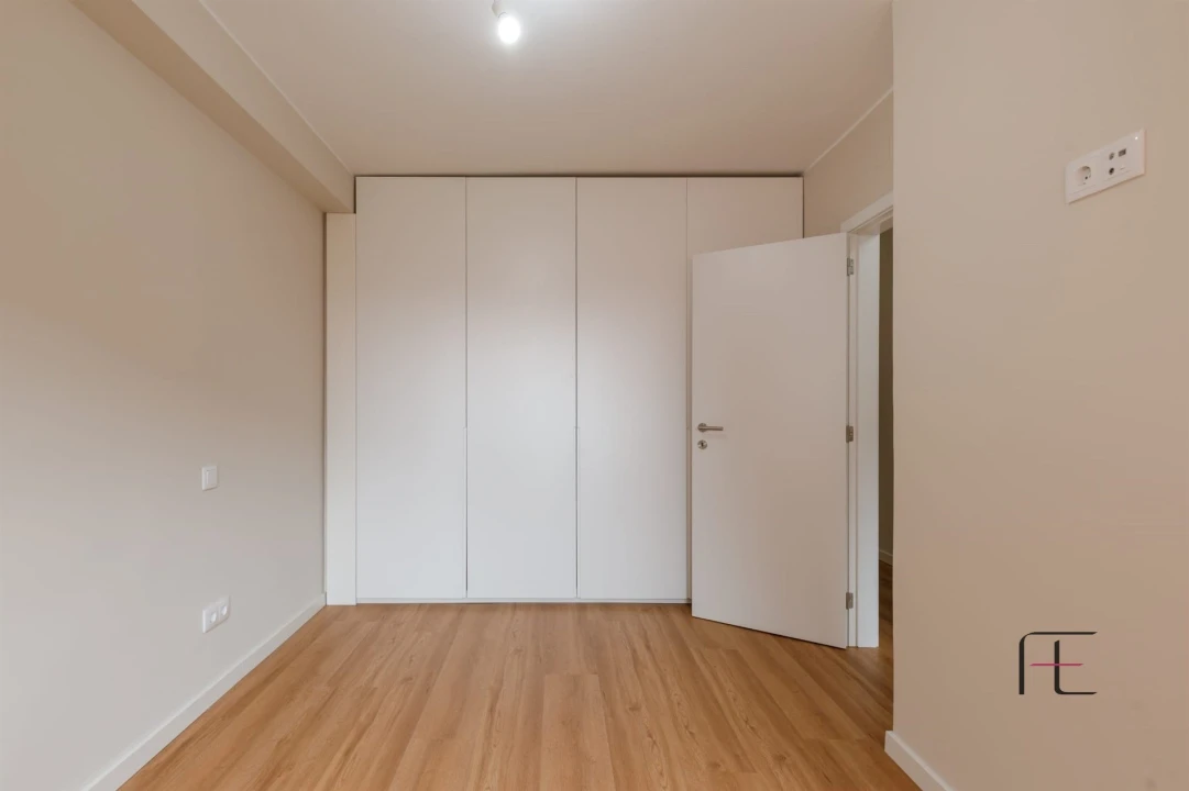 Apartamento T4 para Venda em Ramalde Foto 16