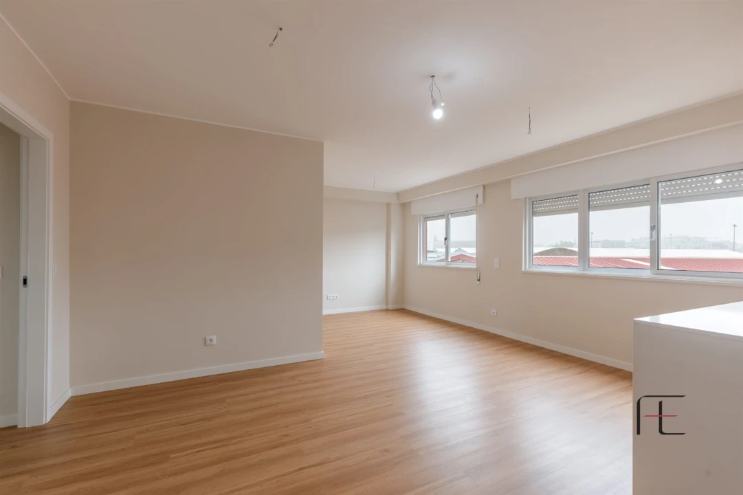 Apartamento T4 para Venda em Ramalde Foto 19