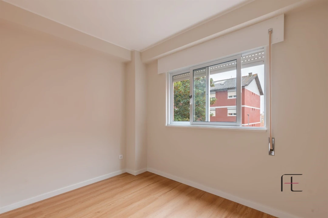 Apartamento T4 para Venda em Ramalde Foto 17