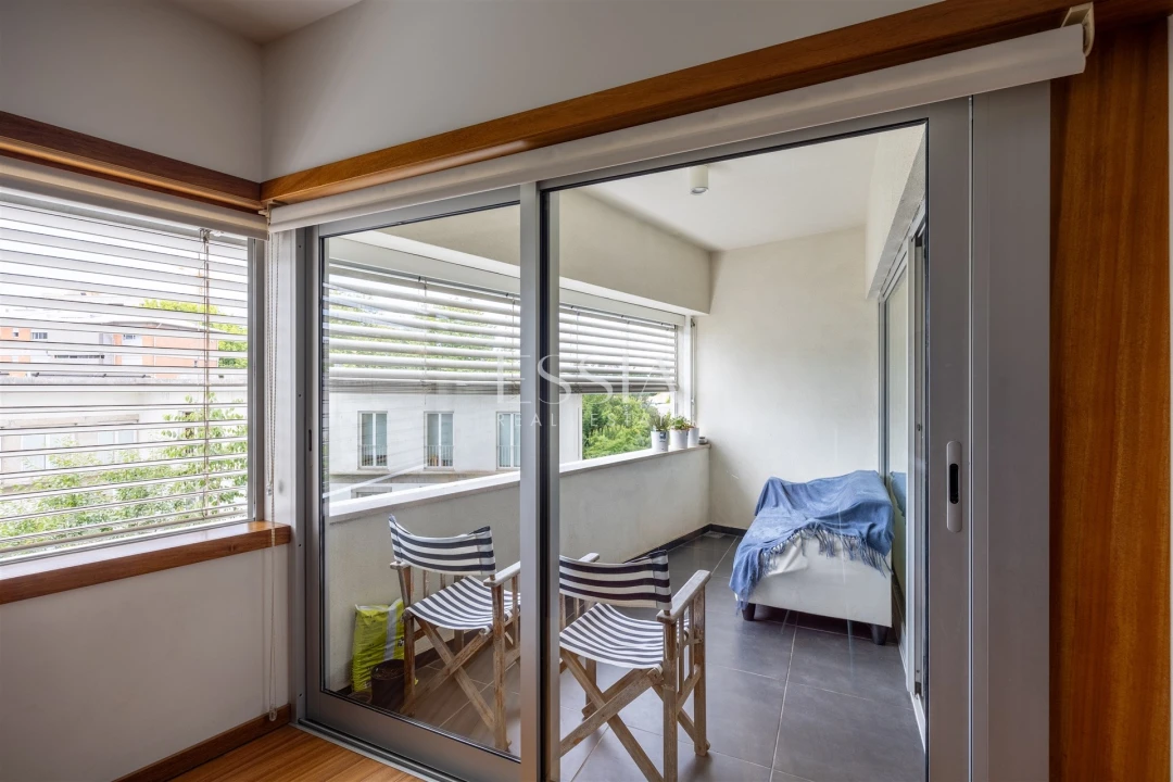 Apartamento T4 para Venda em Lordelo do Ouro e Massarelos Foto 18