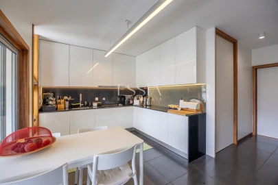 Apartamento T4 para Venda em Lordelo do Ouro e Massarelos