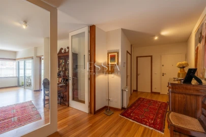 Apartamento T4 para Venda em Lordelo do Ouro e Massarelos
