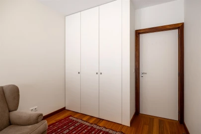 Apartamento T4 para Venda em Lordelo do Ouro e Massarelos