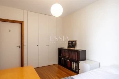 Apartamento T4 para Venda em Lordelo do Ouro e Massarelos
