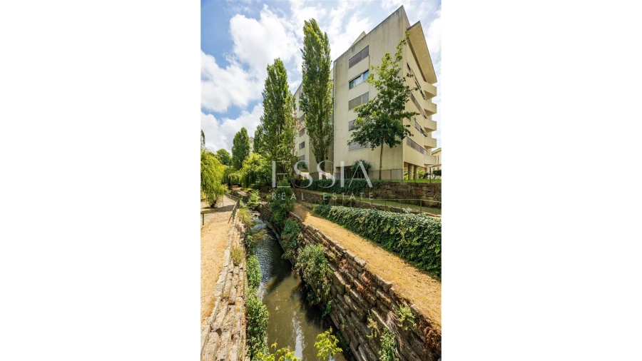 Apartamento T4 para Venda em Lordelo do Ouro e Massarelos Foto 44