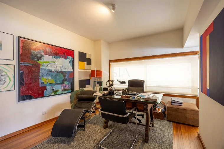 Apartamento T4 para Venda em Lordelo do Ouro e Massarelos Foto 12