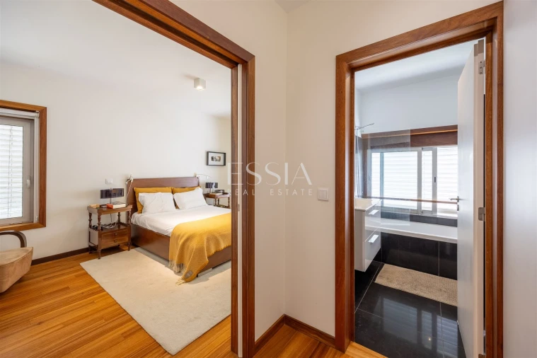 Apartamento T4 para Venda em Lordelo do Ouro e Massarelos Foto 35