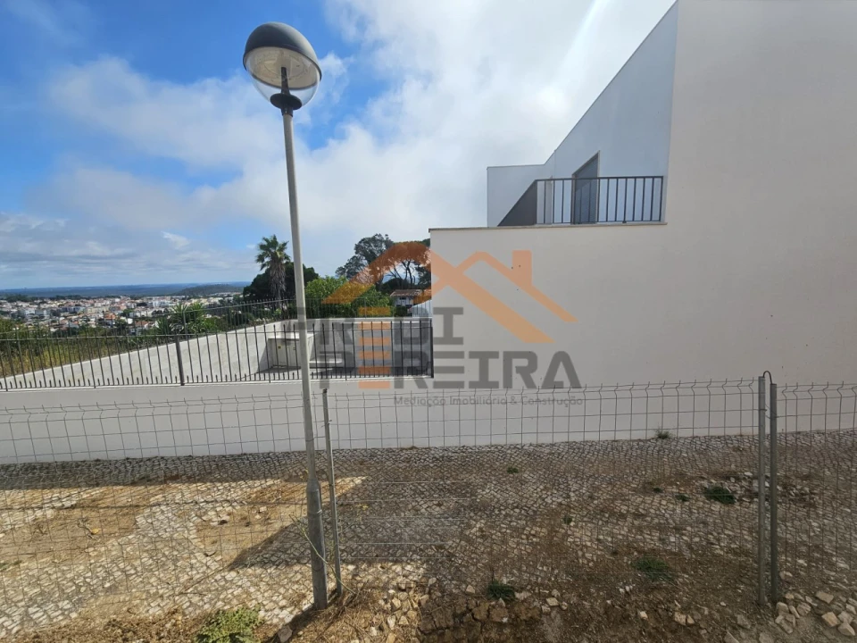Moradia T3 para Venda em Sesimbra (Santiago) Foto 16